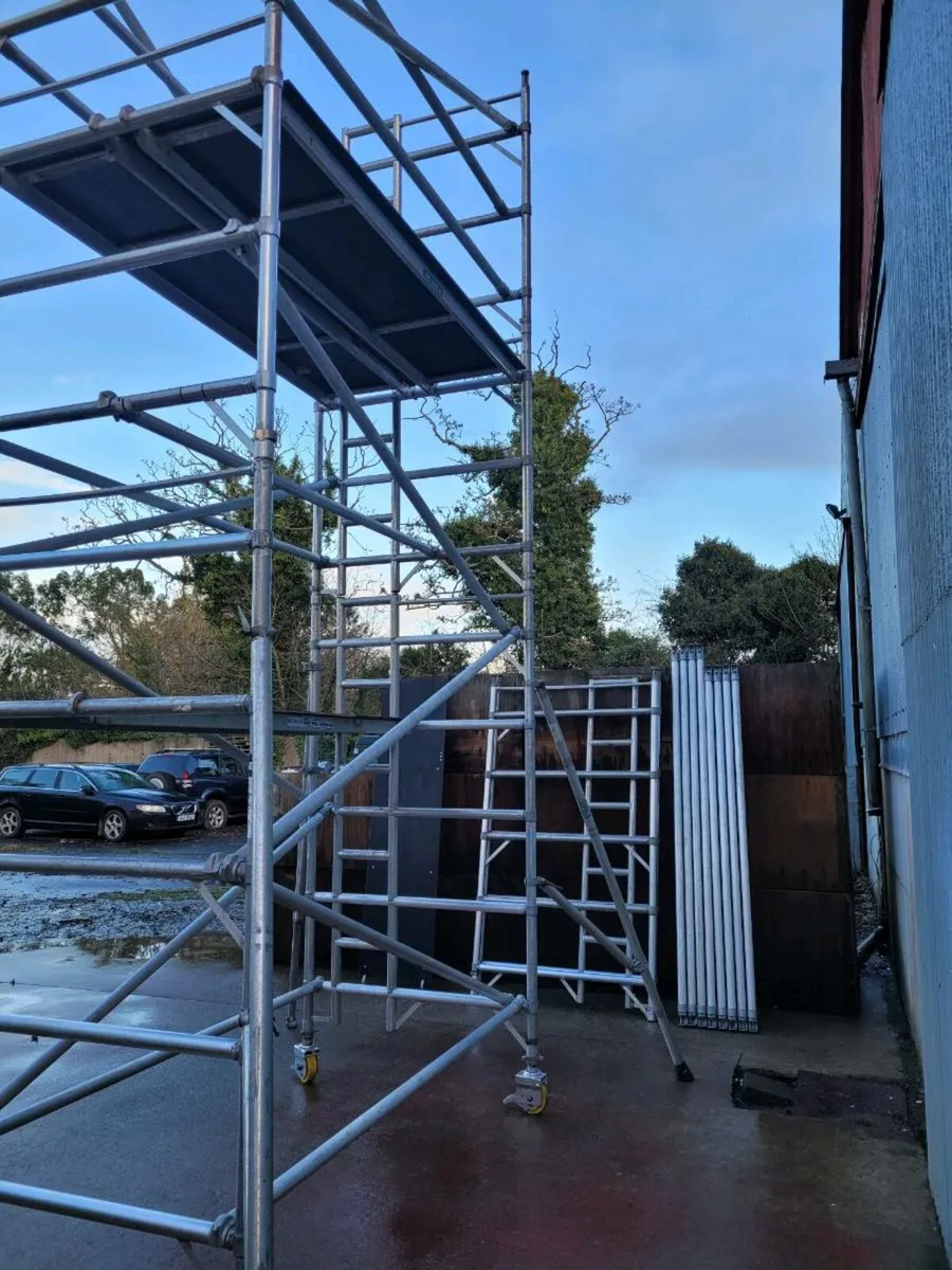 Aluminium scaffold tower,  FREE DELIVERY - Image 4