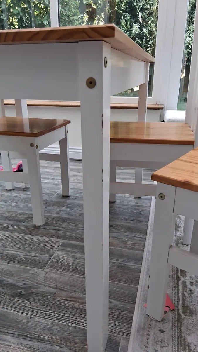 Table and Chairs - Image 2