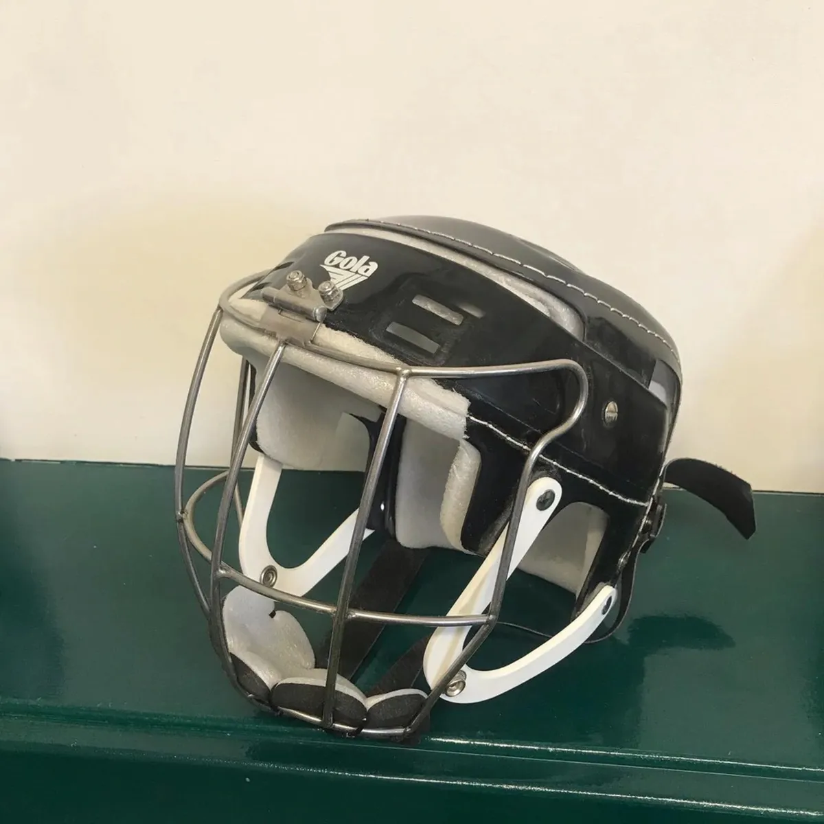 Gola helmet - Image 4