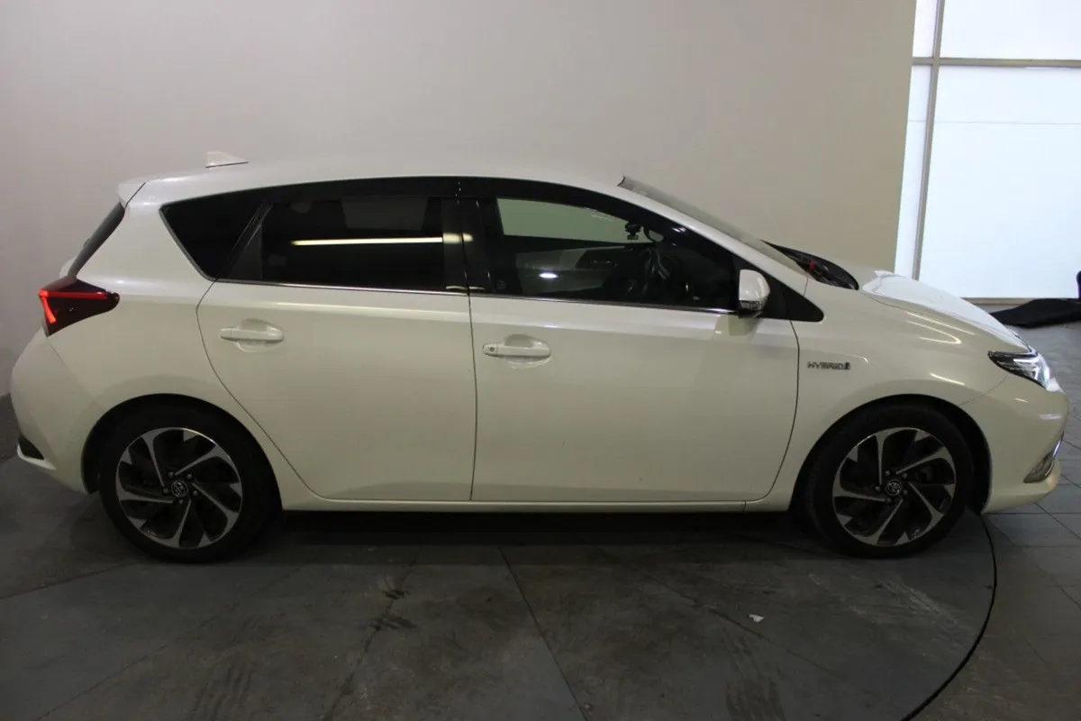 Toyota Auris Daa-zwe 186H 5DR Auto - Image 4