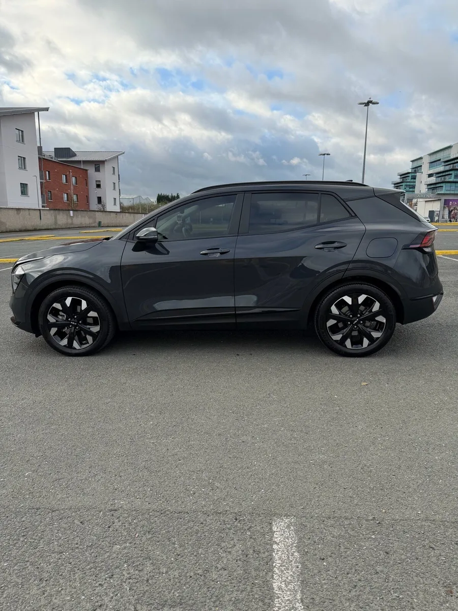 Kia Sportage K3 Phev High Spec very low Mileage - Image 2