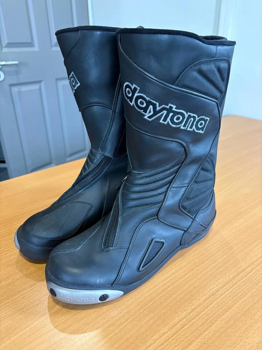 Daytona Evo Voltex GTX Motorcycle Boots UK 9.5 - Image 1