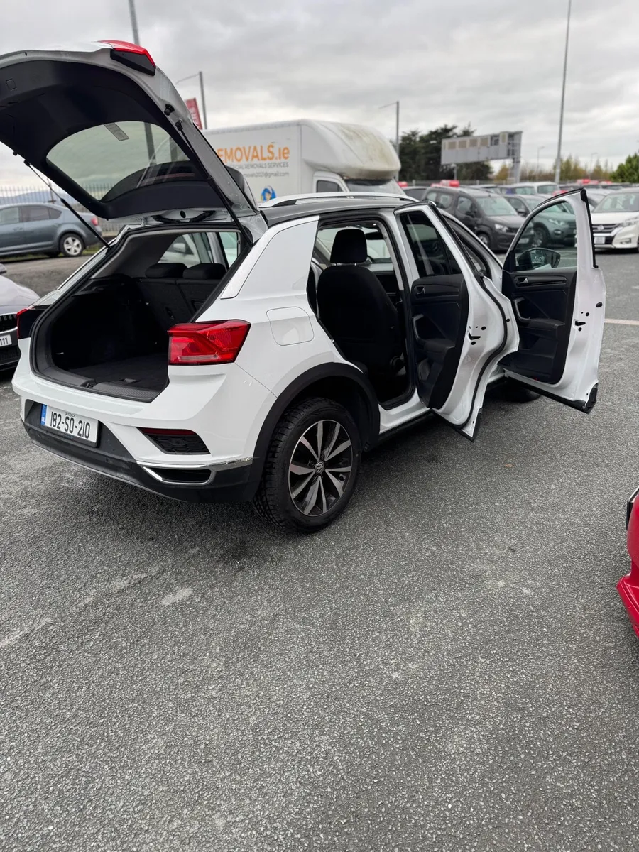 Volkswagen T-Roc 2018 - Image 3