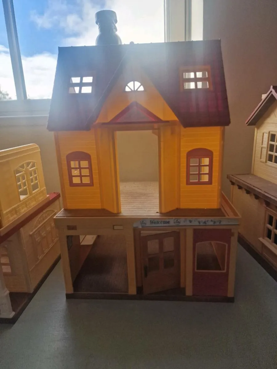 Sulvnian family's - Image 2