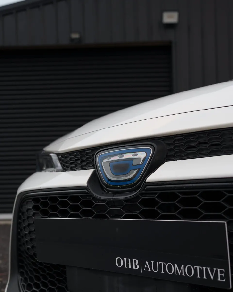 Toyota Corolla Hybrid - Image 3