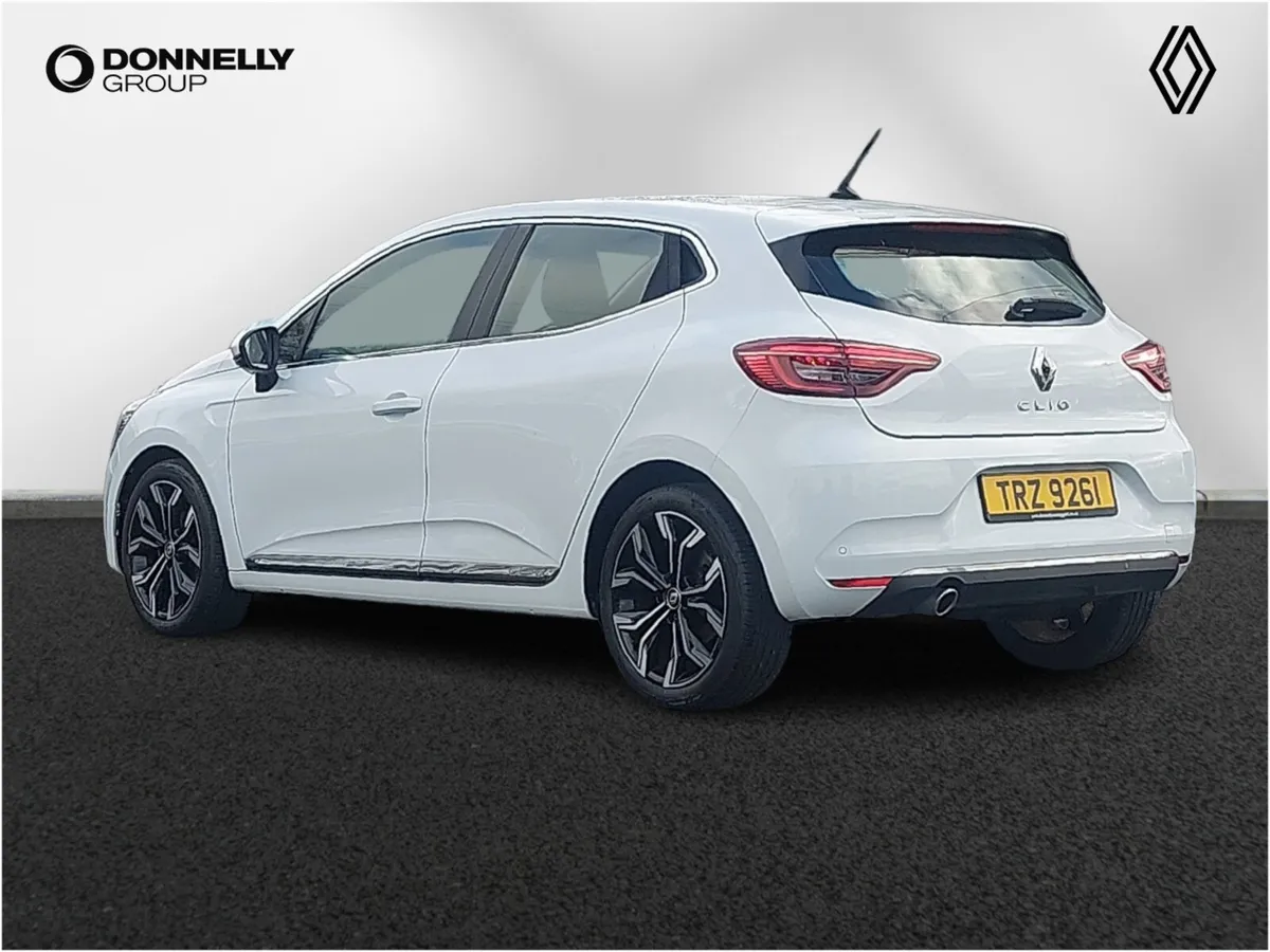 Renault Clio Hatchback SE Edition - Image 2