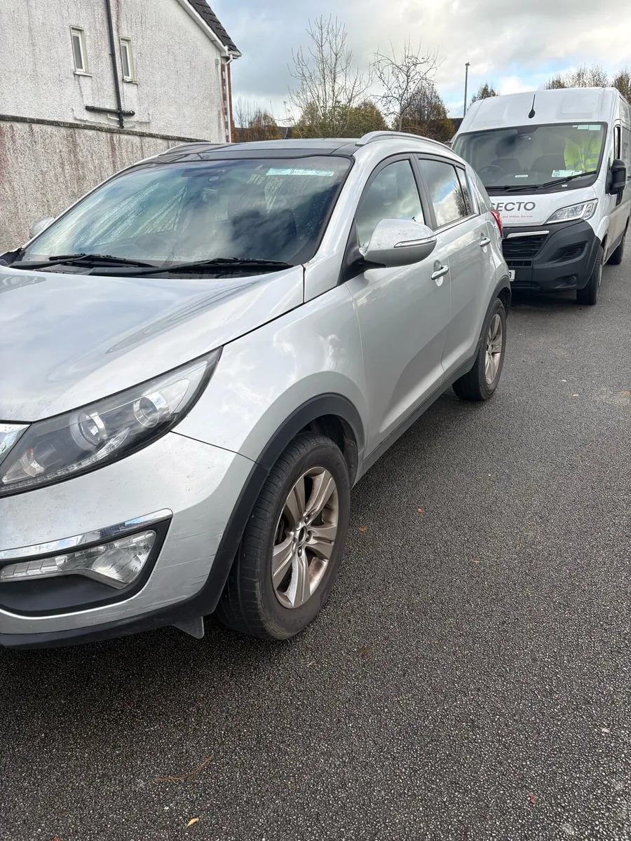 141 Kia Sportage 1.7 Taxed & NCT 2026 - Image 3