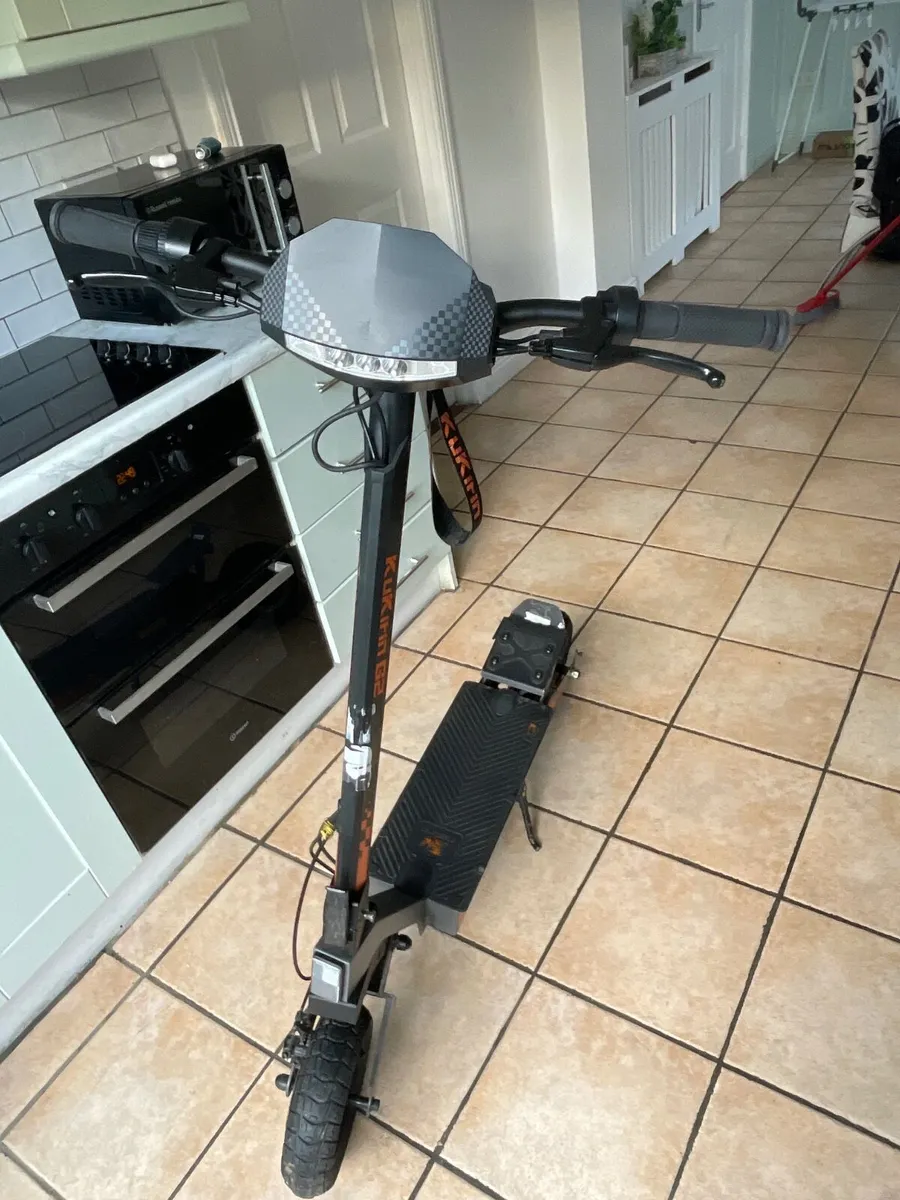 E scooter - Image 2