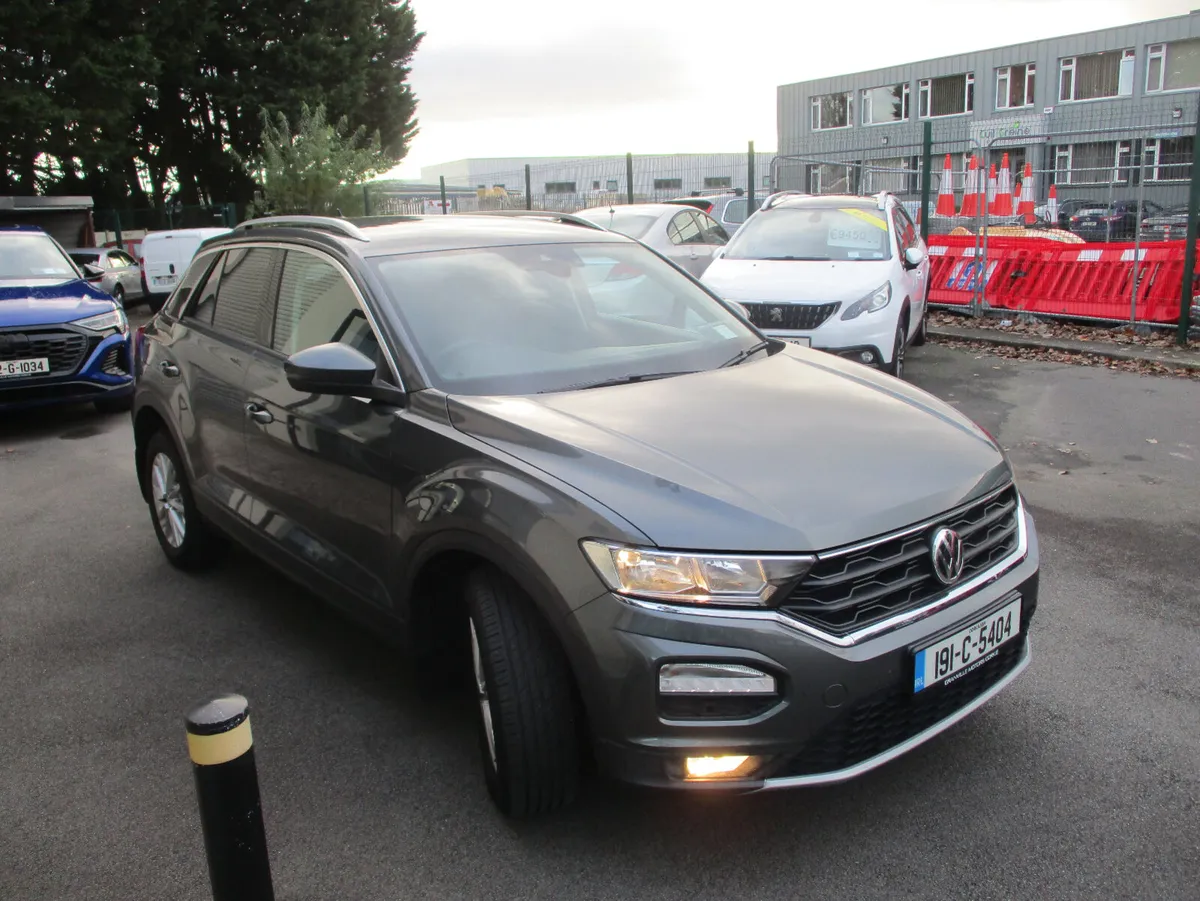Volkswagen T-Roc 1.0TSI  DESIGN  2019 - Image 3