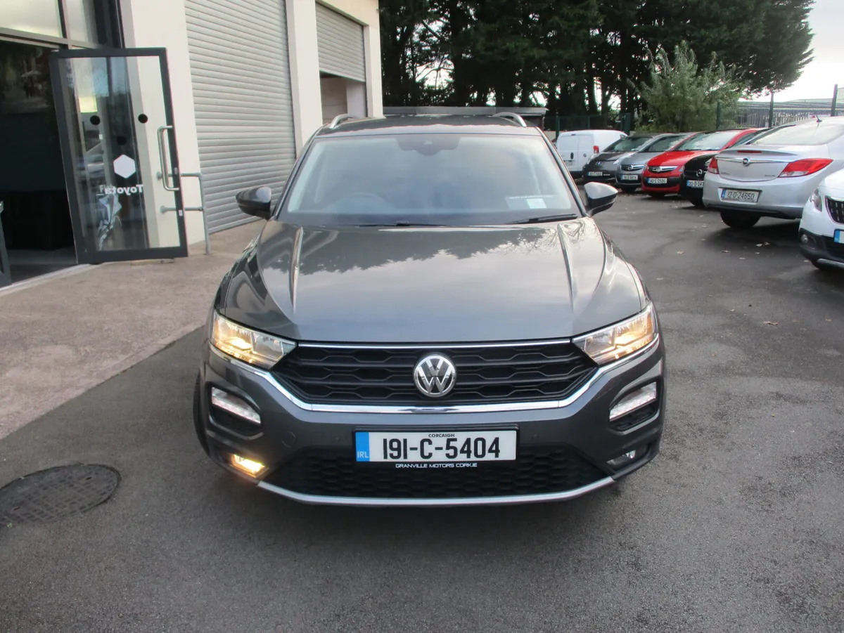 Volkswagen T-Roc 1.0TSI  DESIGN  2019 - Image 2