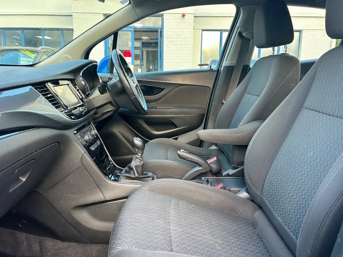 2017 OPEL MOKKA X 1.6 PETROL LOW KMS - Image 4