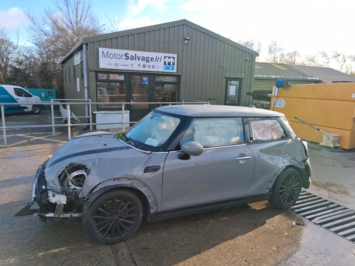 2022 MINI HATCH 1.5L Petrol (for parts only) - Image 1
