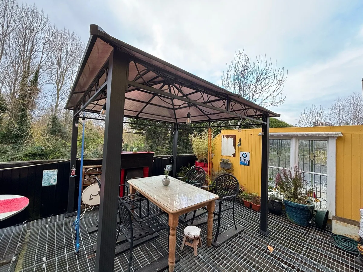 Garden gazebo - Image 1