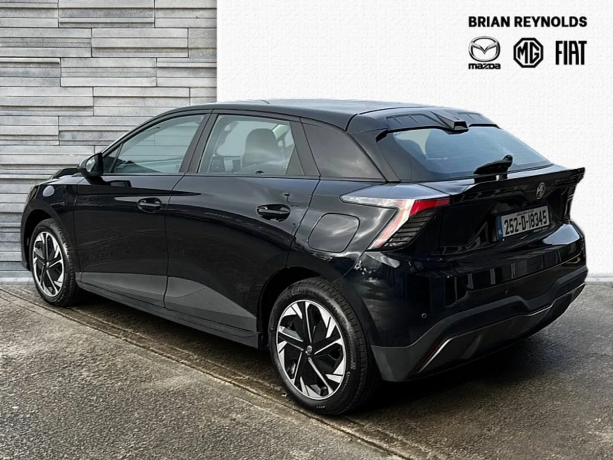 MG MG4 SR Excite (350 Range) - Image 3