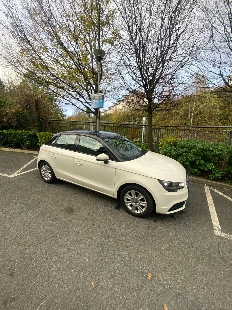 Audi A1 Sportback 1.6 Automatic 63K KM - Image 2