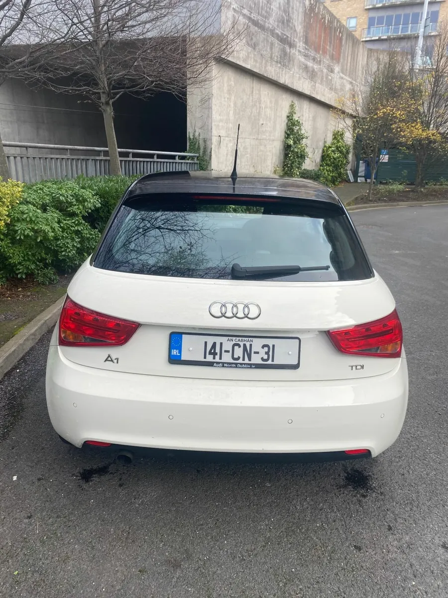 Audi A1 Sportback 1.6 Automatic 63K KM - Image 4