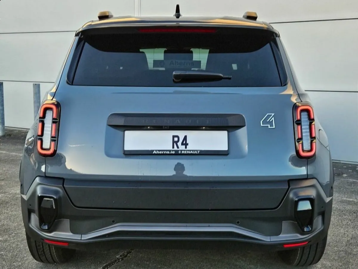 Renault 4 Iconic 52Kw 150hp EV - Image 4