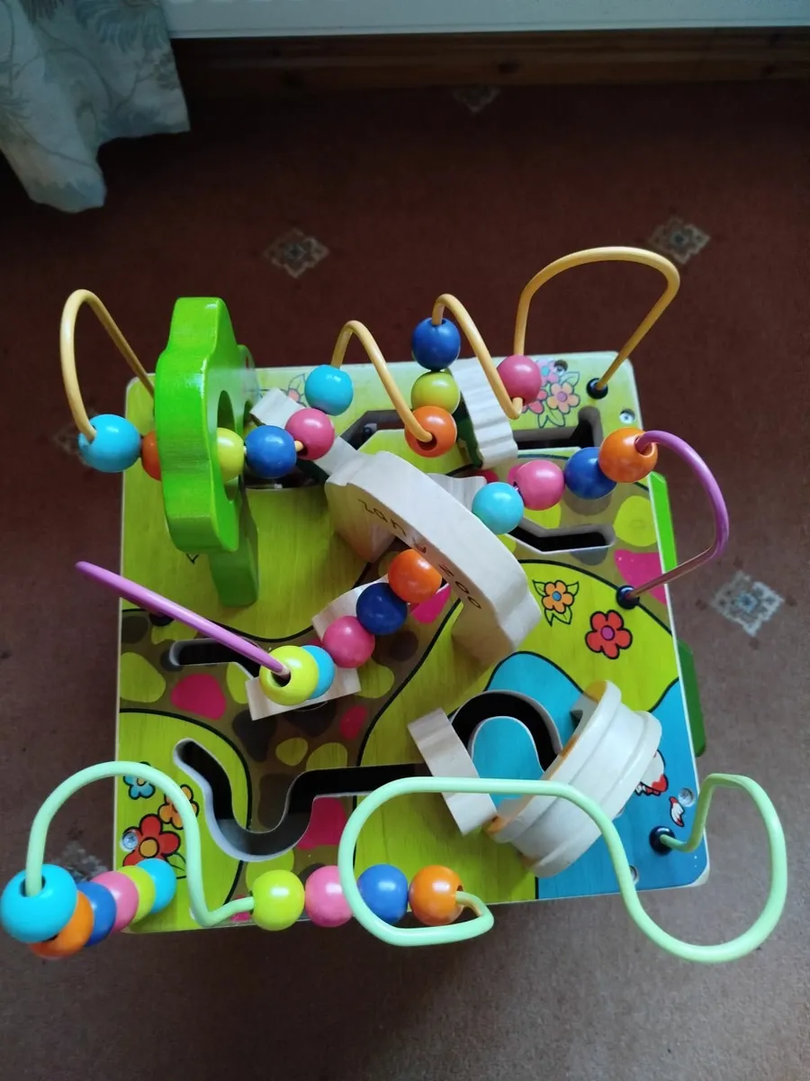 Zany Zoo Wooden Activity cube - Image 4