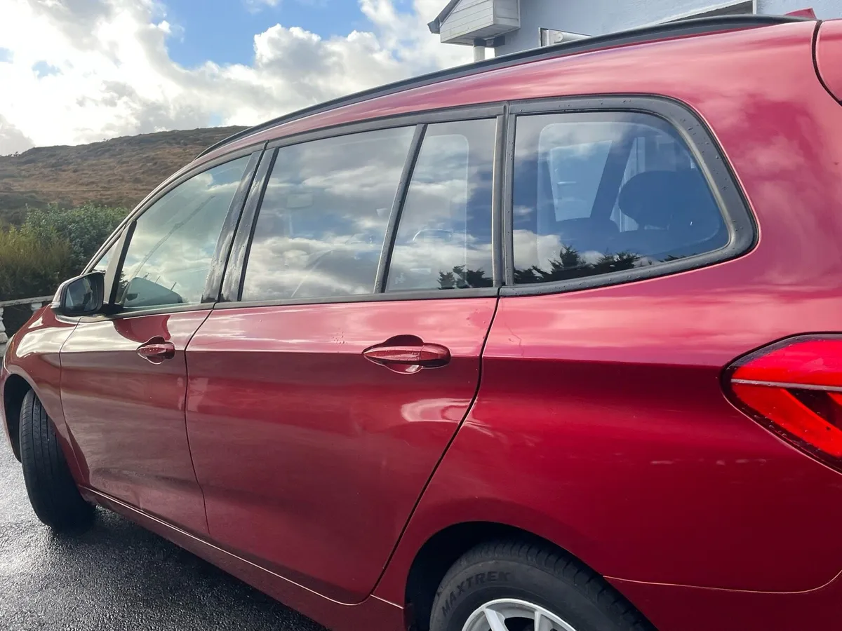 BMW 216d - Image 3