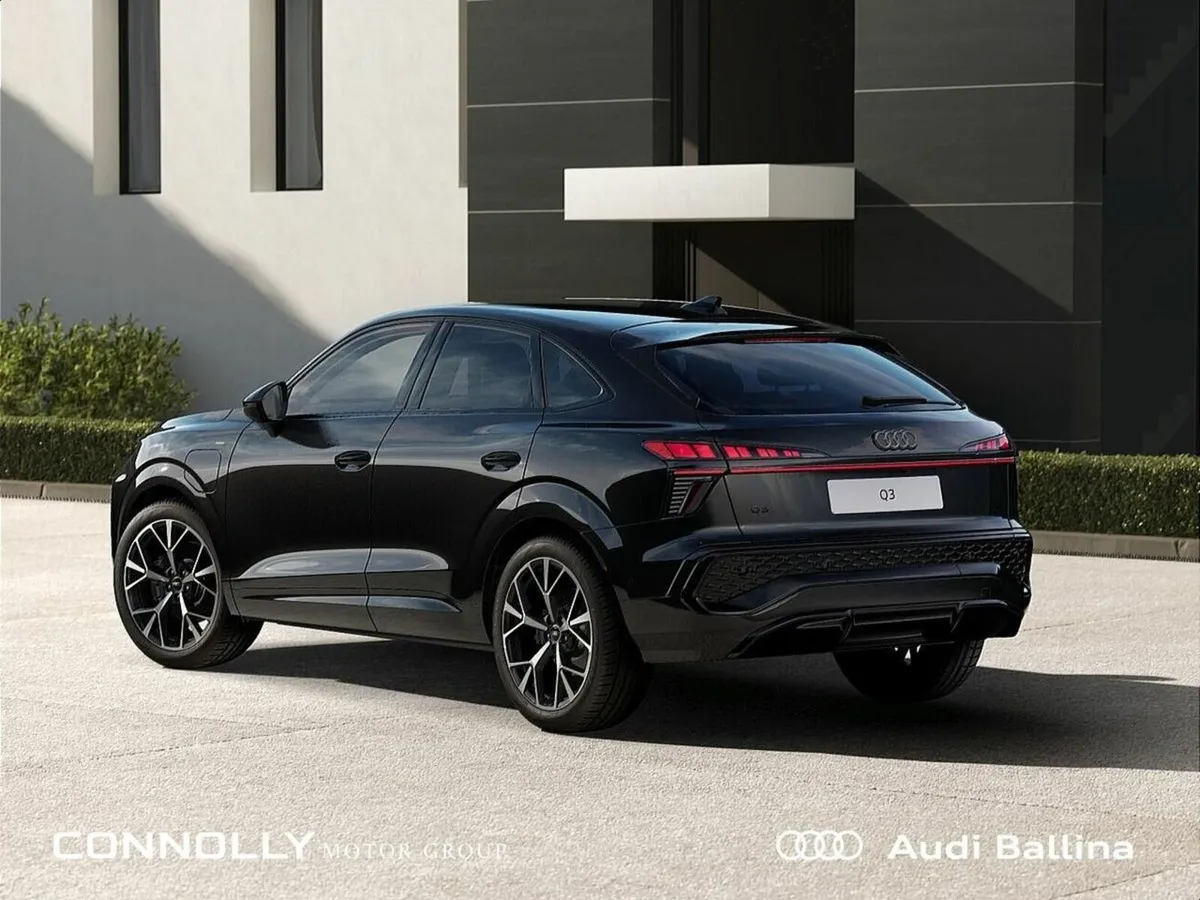 Audi Q3 SB HYBRID S-LINE BLK ED***LOADS OF EXTRAS* - Image 4