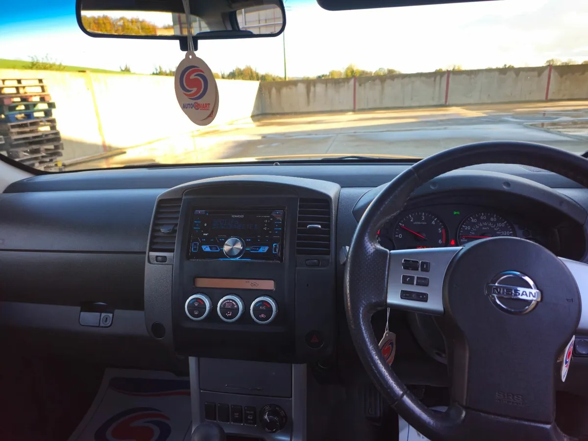 Nissan Navara 2013 - Image 2