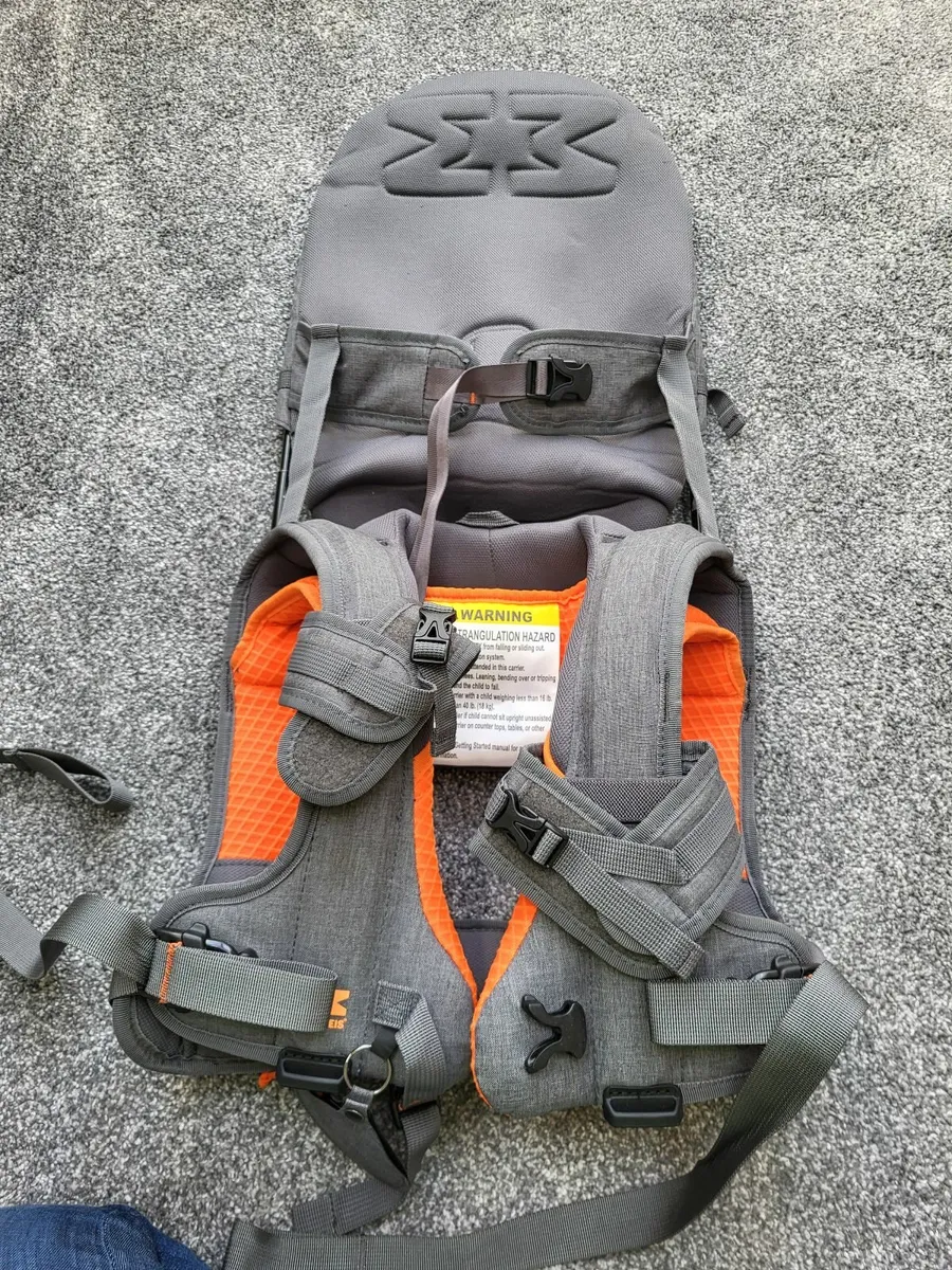 Shoulder carrier - Image 1