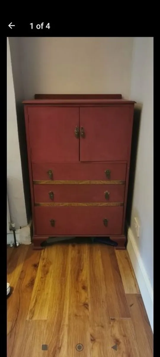 Drink storage cabinet - Image 1
