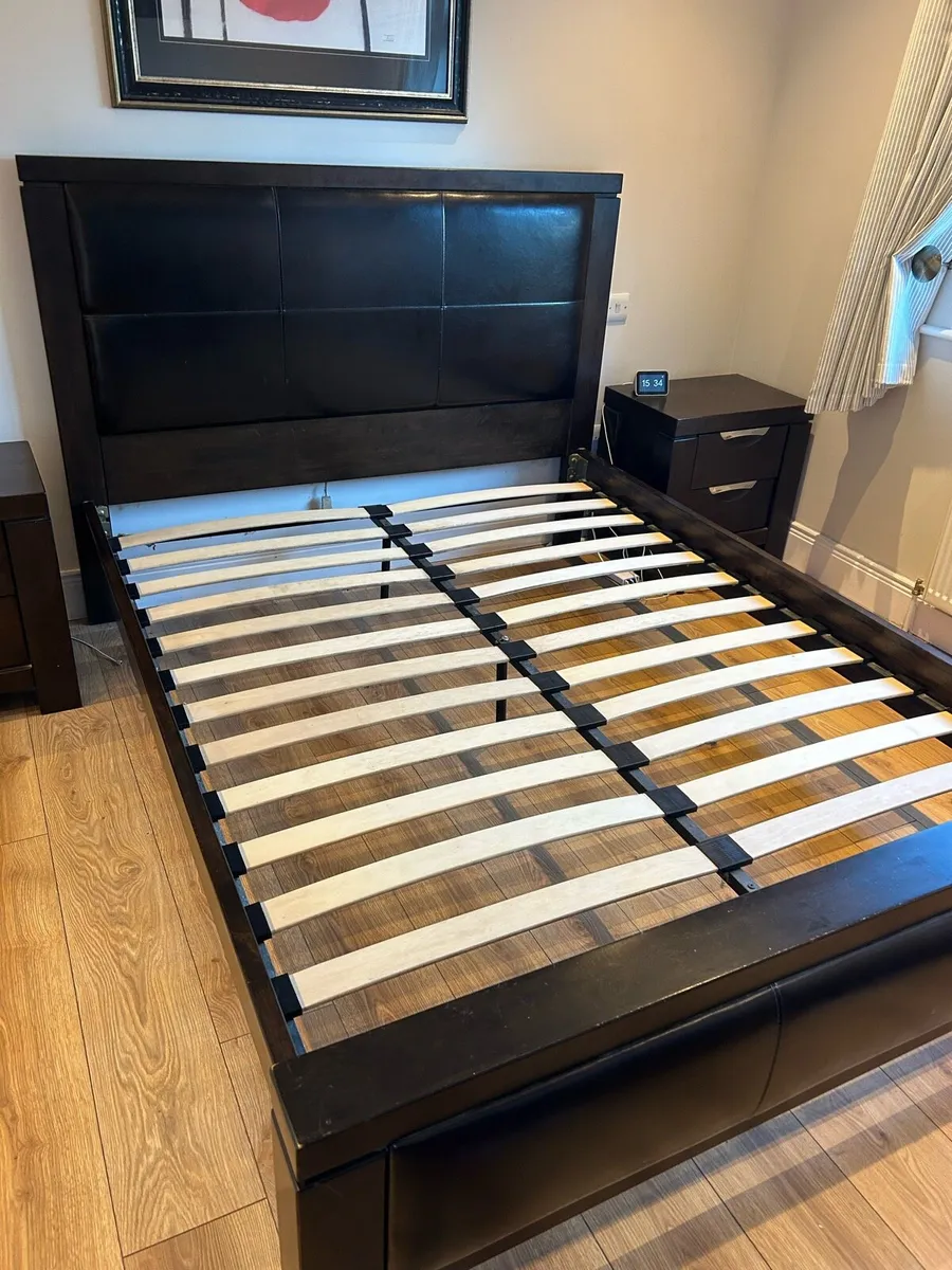 5 foot Bed Base Mahogany and Leather - Image 2