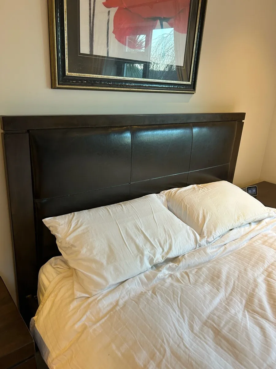 5 foot Bed Base Mahogany and Leather - Image 3