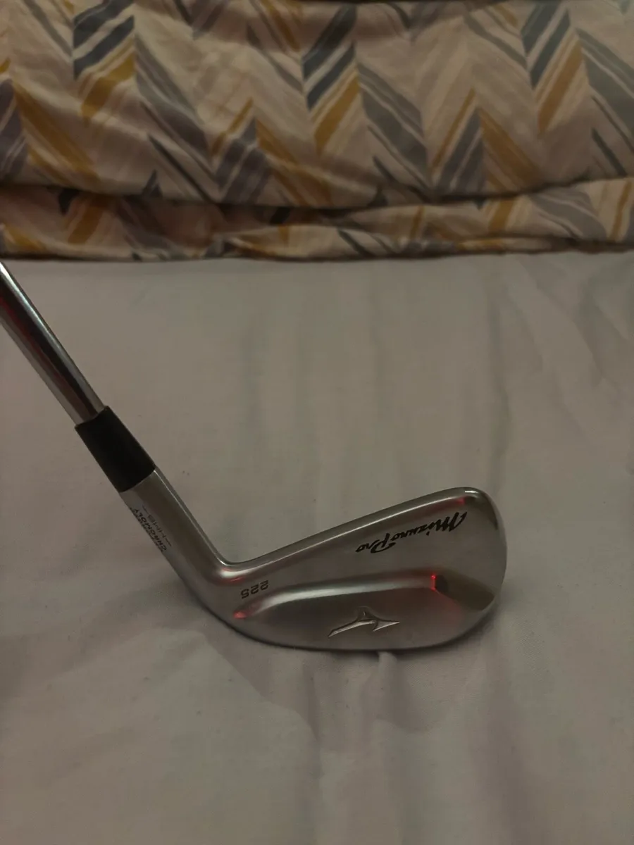 Mizuno 225 Driving Iron (2) Stiff Flex - Image 3