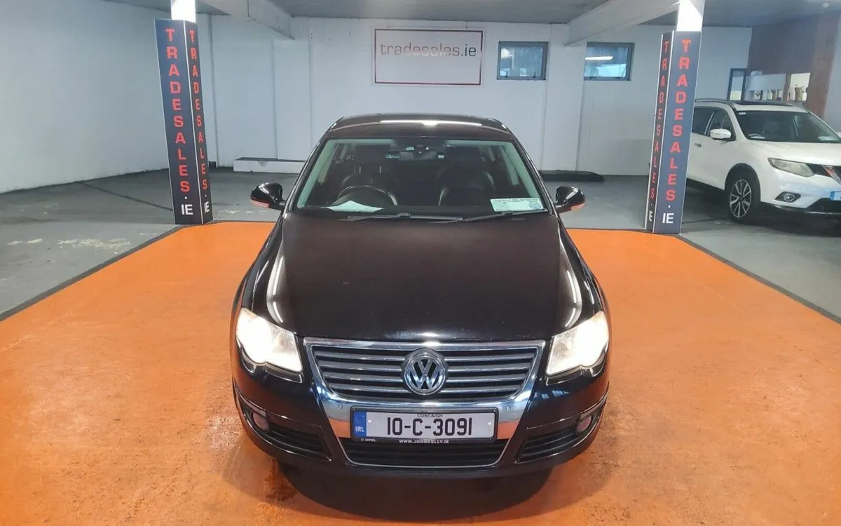 Volkswagen Passat 1.6 TDI BLUEMOTION HIGHLINE - Image 1