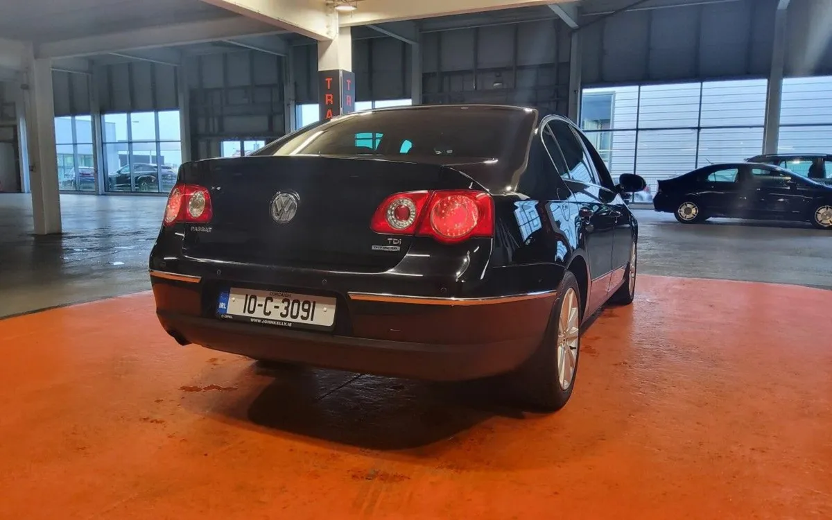 Volkswagen Passat 1.6 TDI BLUEMOTION HIGHLINE - Image 3