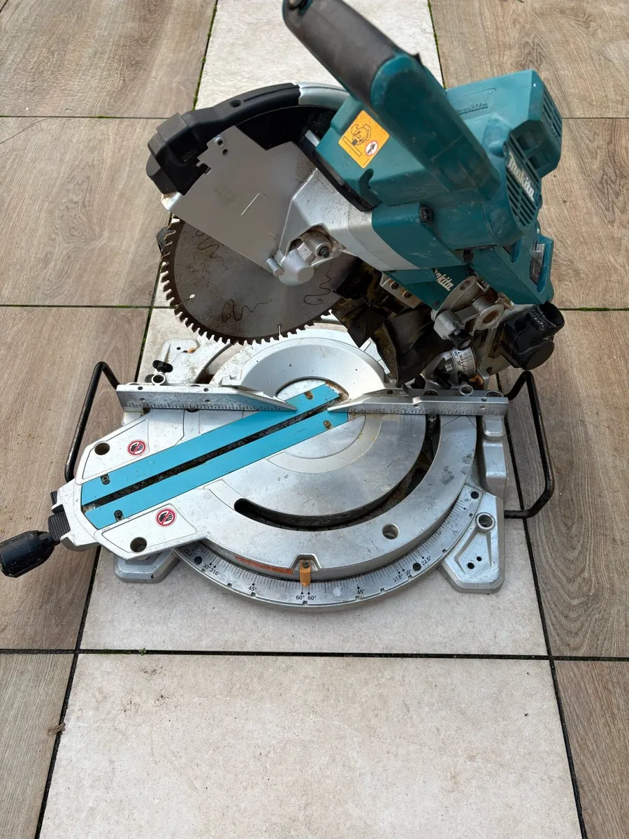 Makita Chopsaw Sliding Twin 260mm DLS11OZ - Image 1