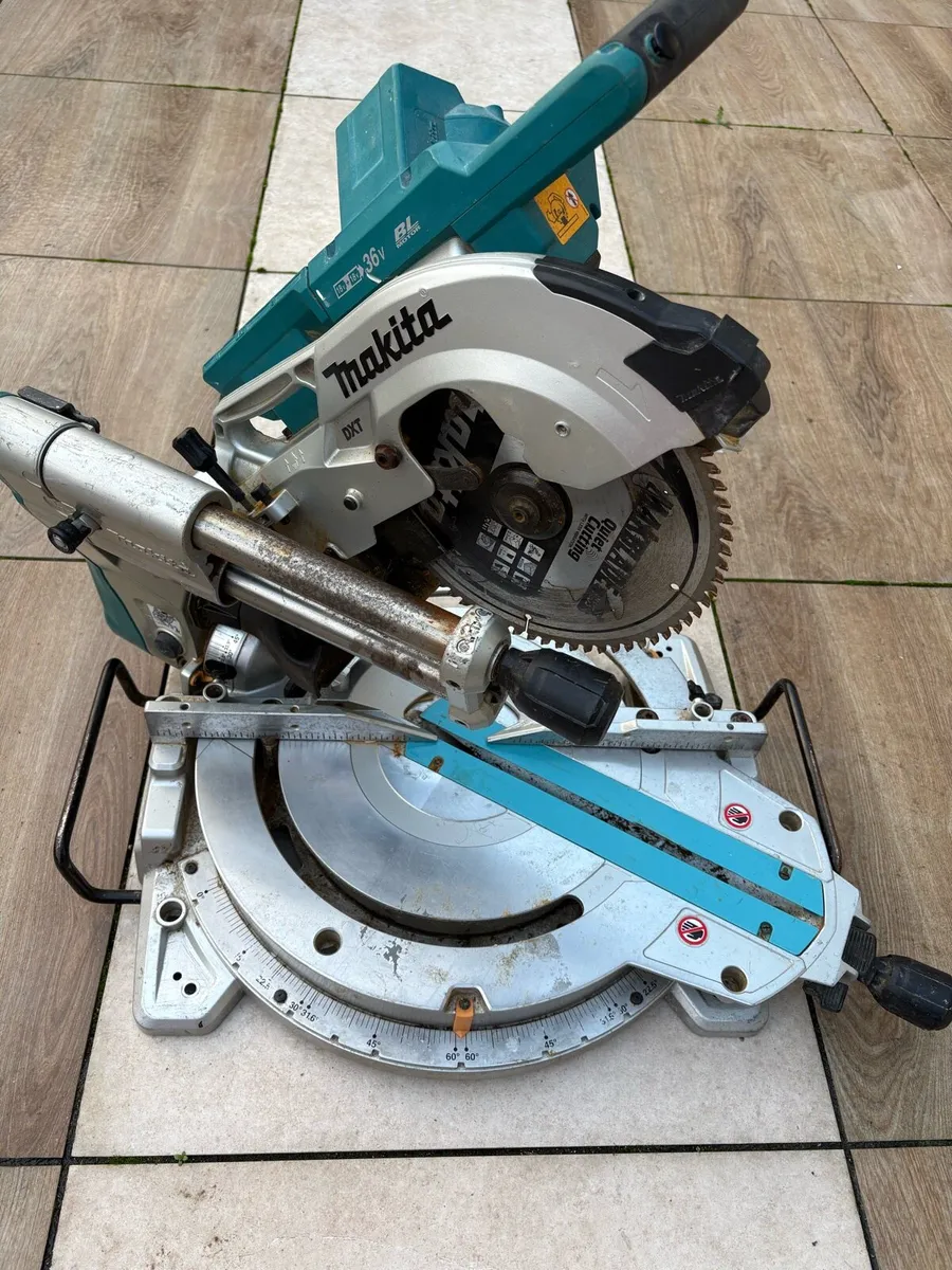 Makita Chopsaw Sliding Twin 260mm DLS11OZ - Image 3