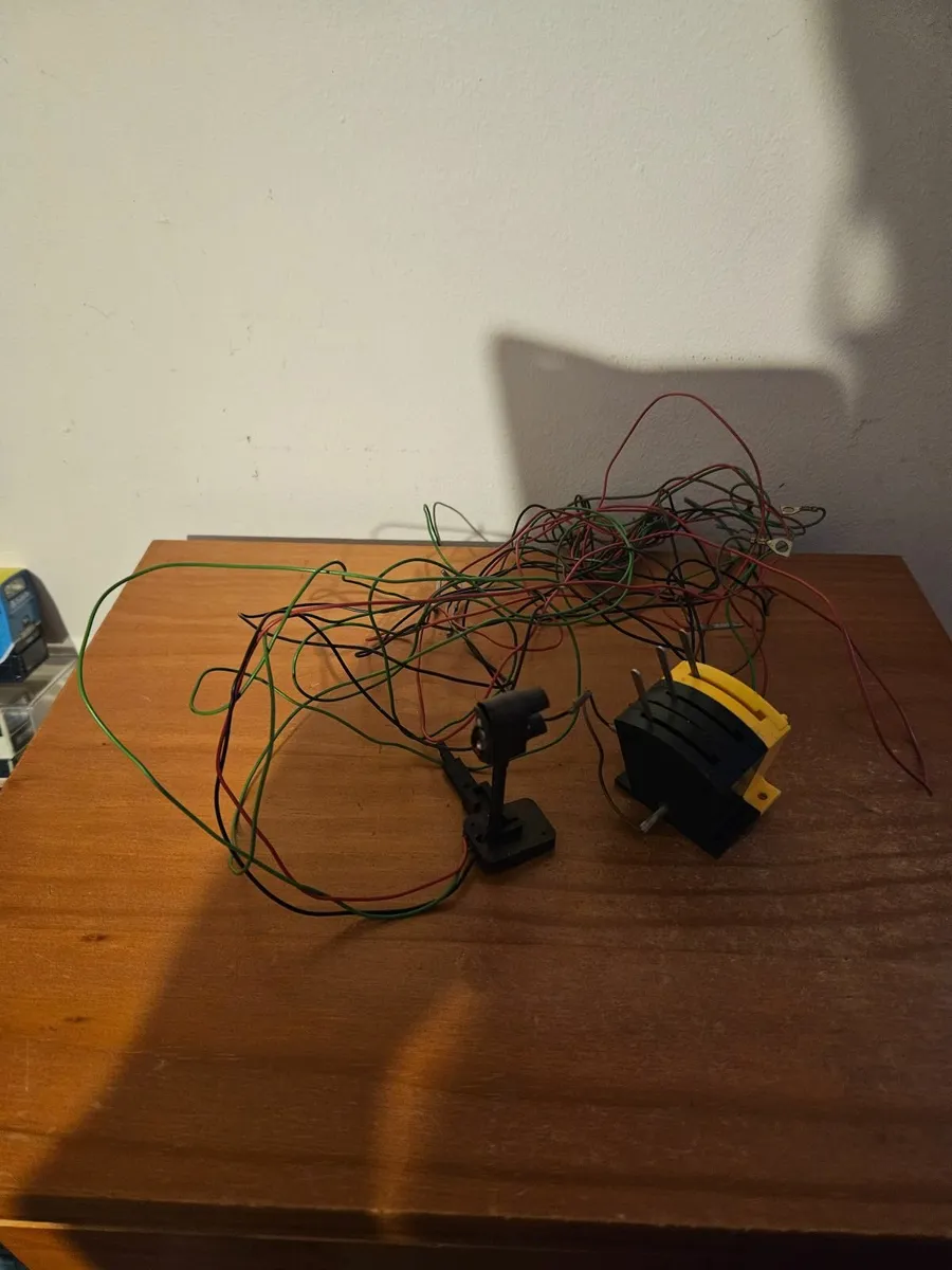 Hornby OO Gauge Signal & Switches - Image 2