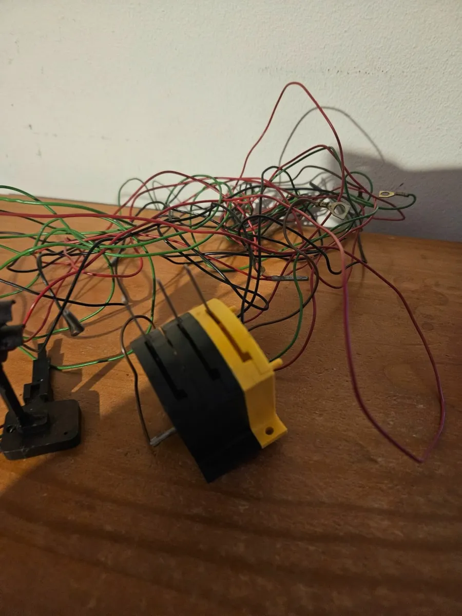 Hornby OO Gauge Signal & Switches - Image 3