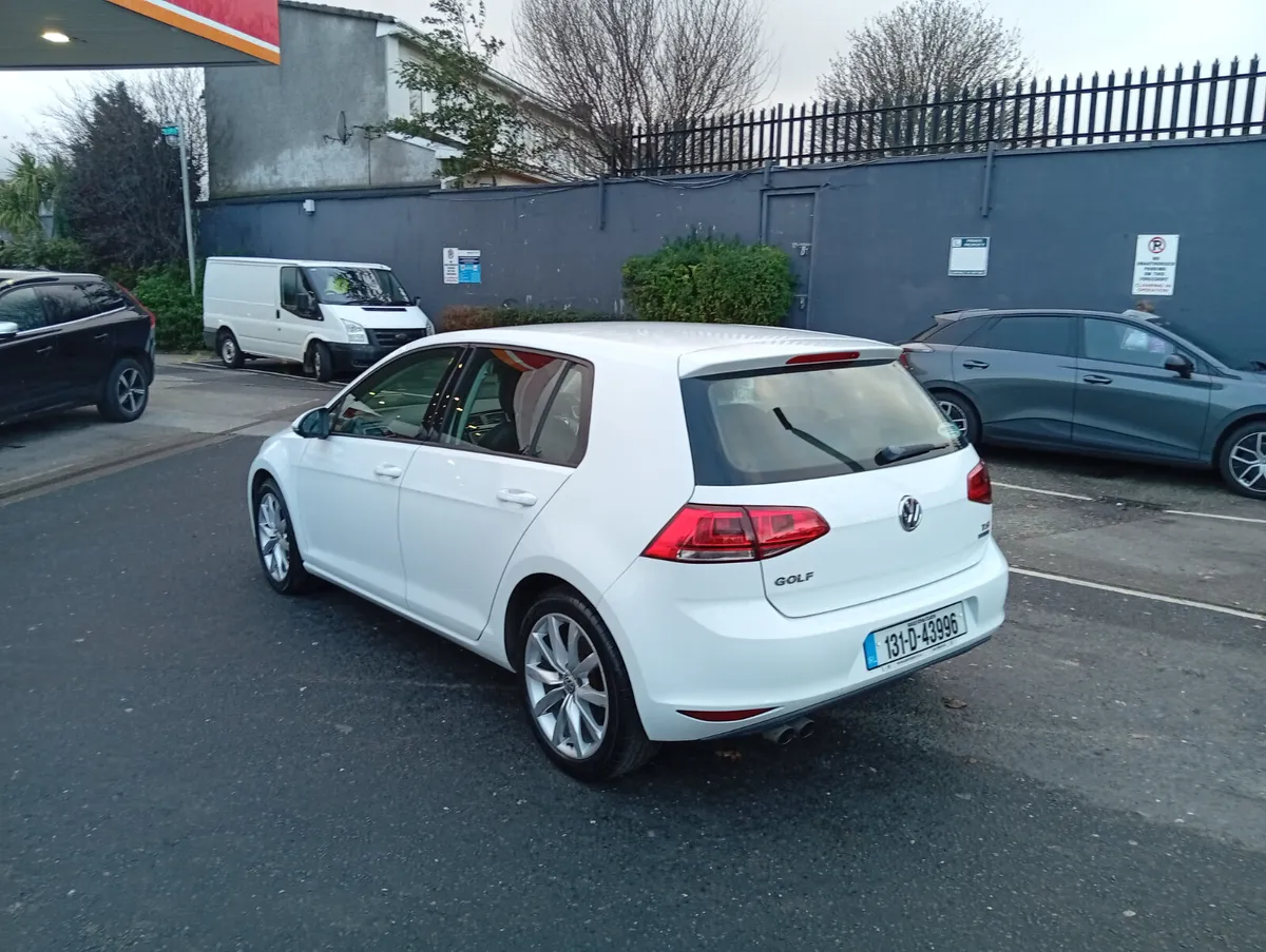 2013 Volkswagen Golf leather - Image 4