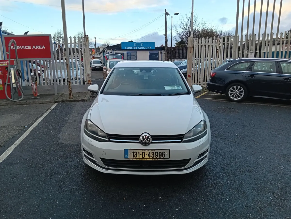 2013 Volkswagen Golf leather - Image 2