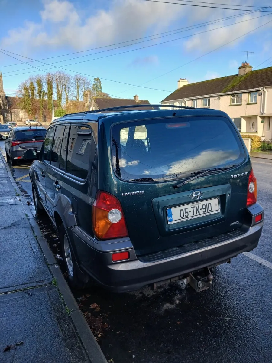 Hyundai Terracan 2005 (Best value 4X4) - Image 3