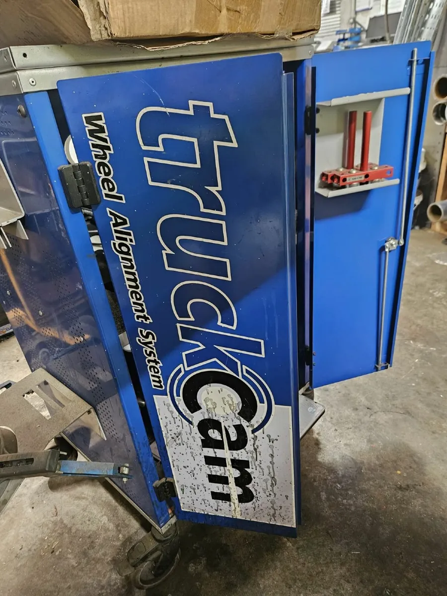 TruckCam wheel alignment system - Image 1