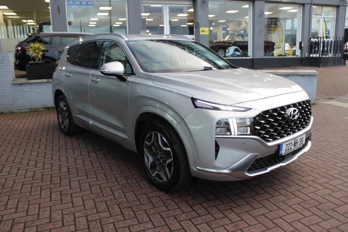PHEV 5DR AUTO EXECUTIVE PLUS 7 SEATER //STUNNING J - Image 1