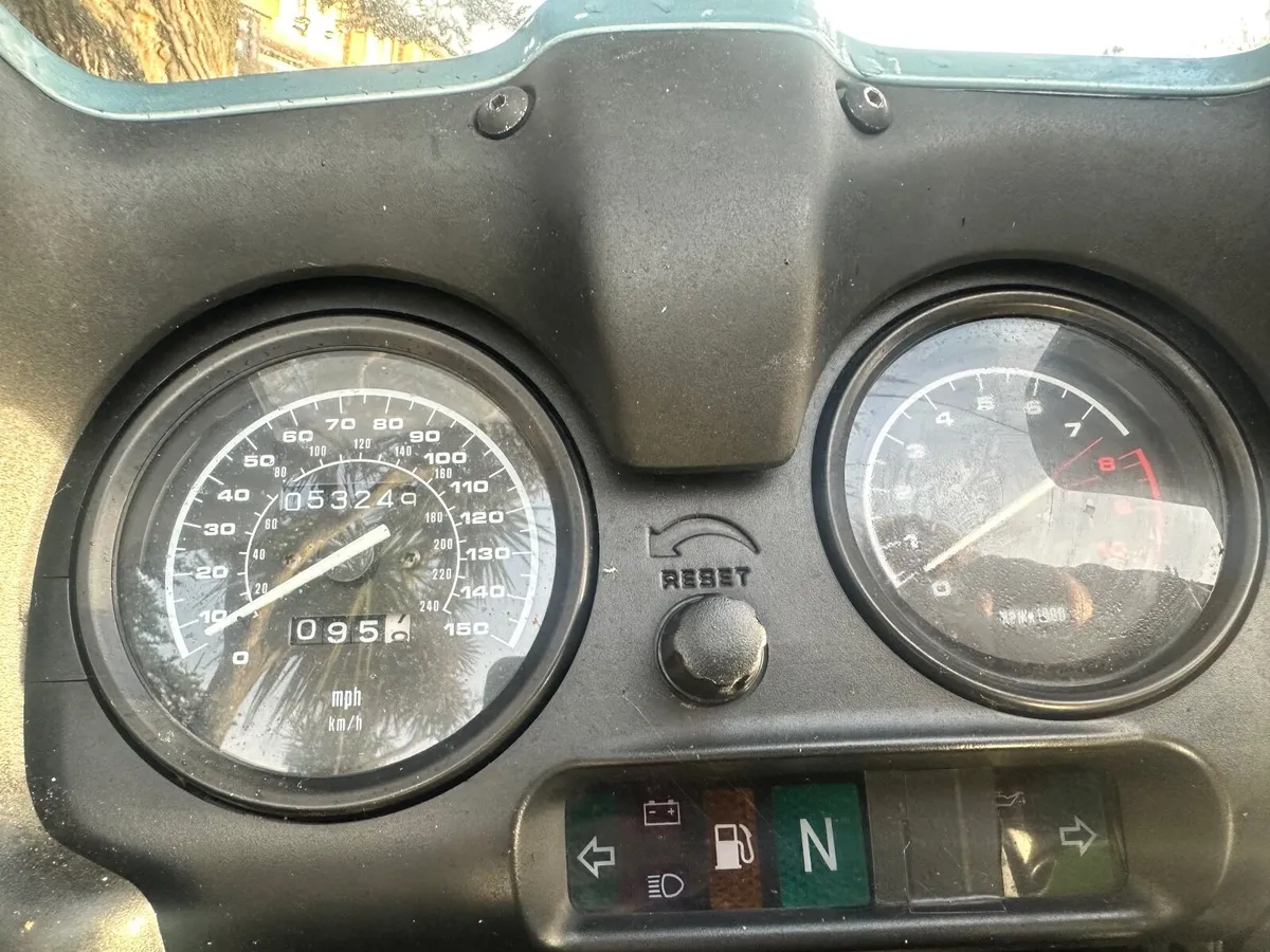 BMW Other 2001 - Image 2