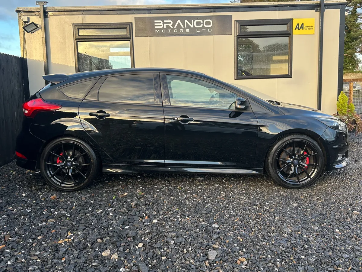 Ford Focus 2016 ST 2 180BHP - Image 4