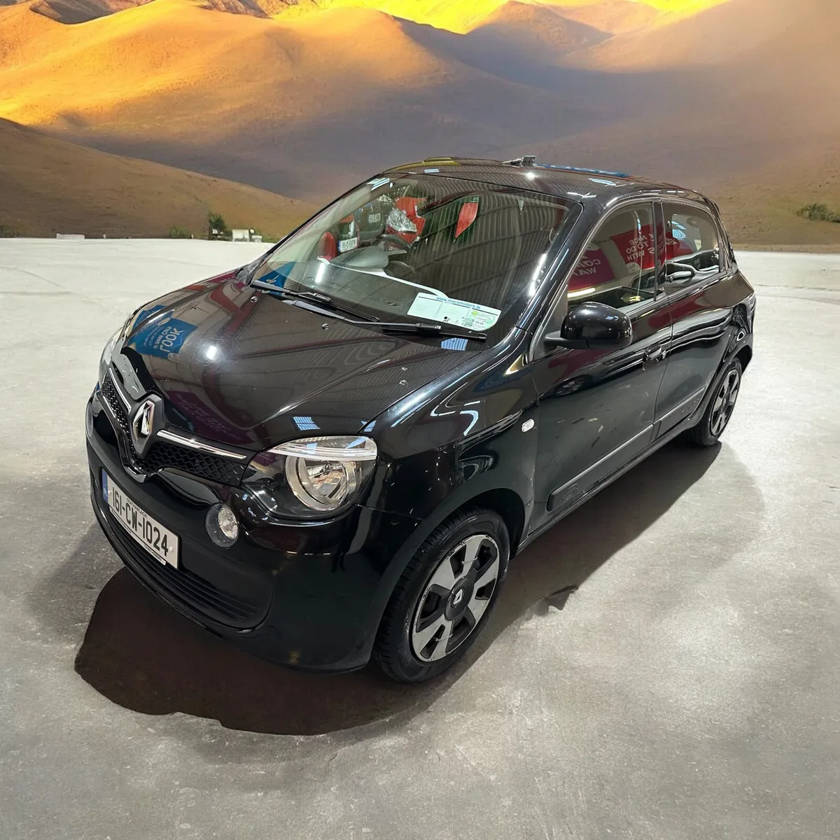 2016 Renault Twingo PLAY SCe 70 1.0 Petrol - Image 3
