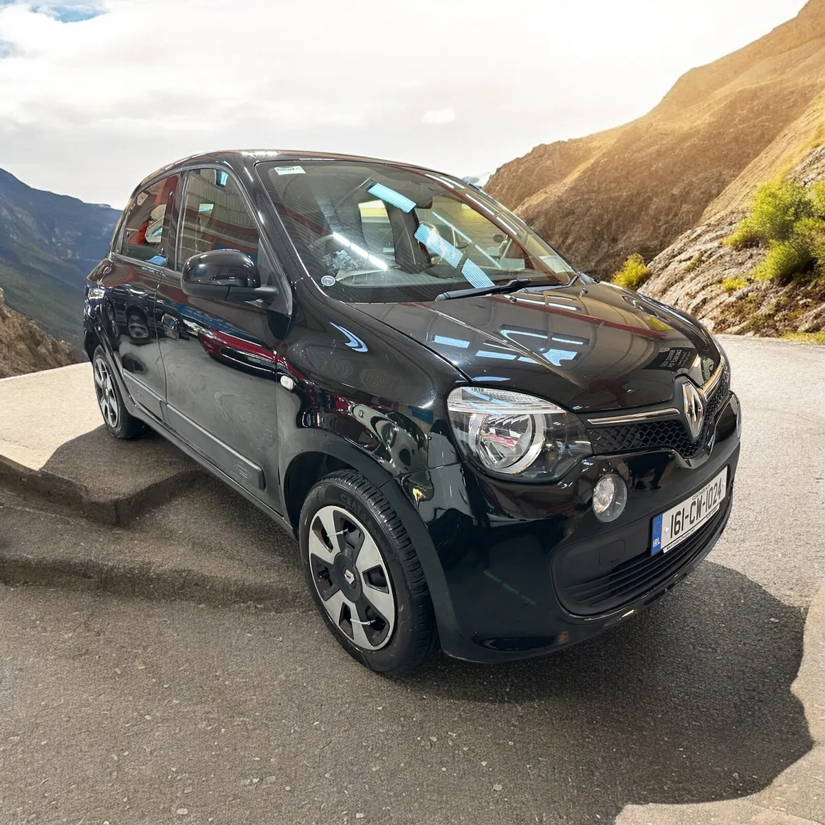 2016 Renault Twingo PLAY SCe 70 1.0 Petrol - Image 1