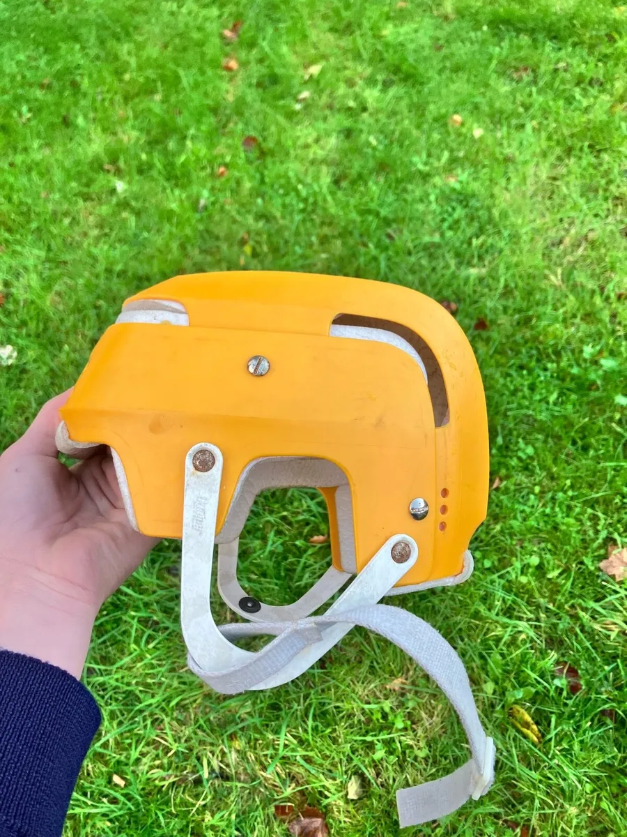 Oldstyle hurling helmet - Image 2