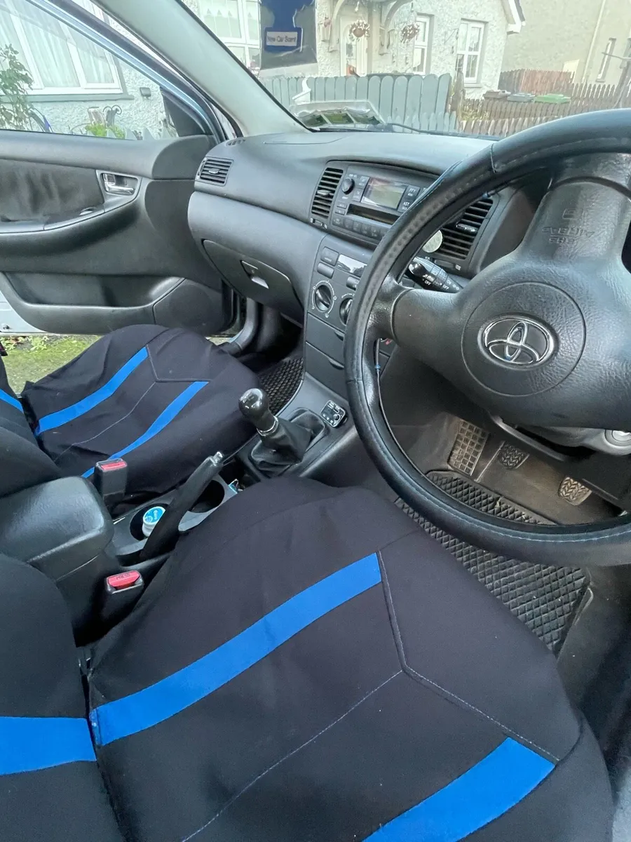 Toyota Corolla - Image 2