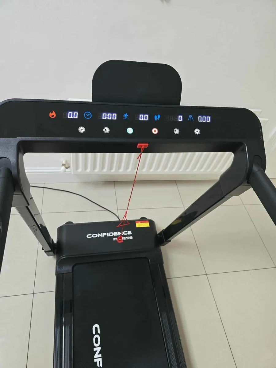 Confidence RunTec 100 Electric Treadmill - Image 2