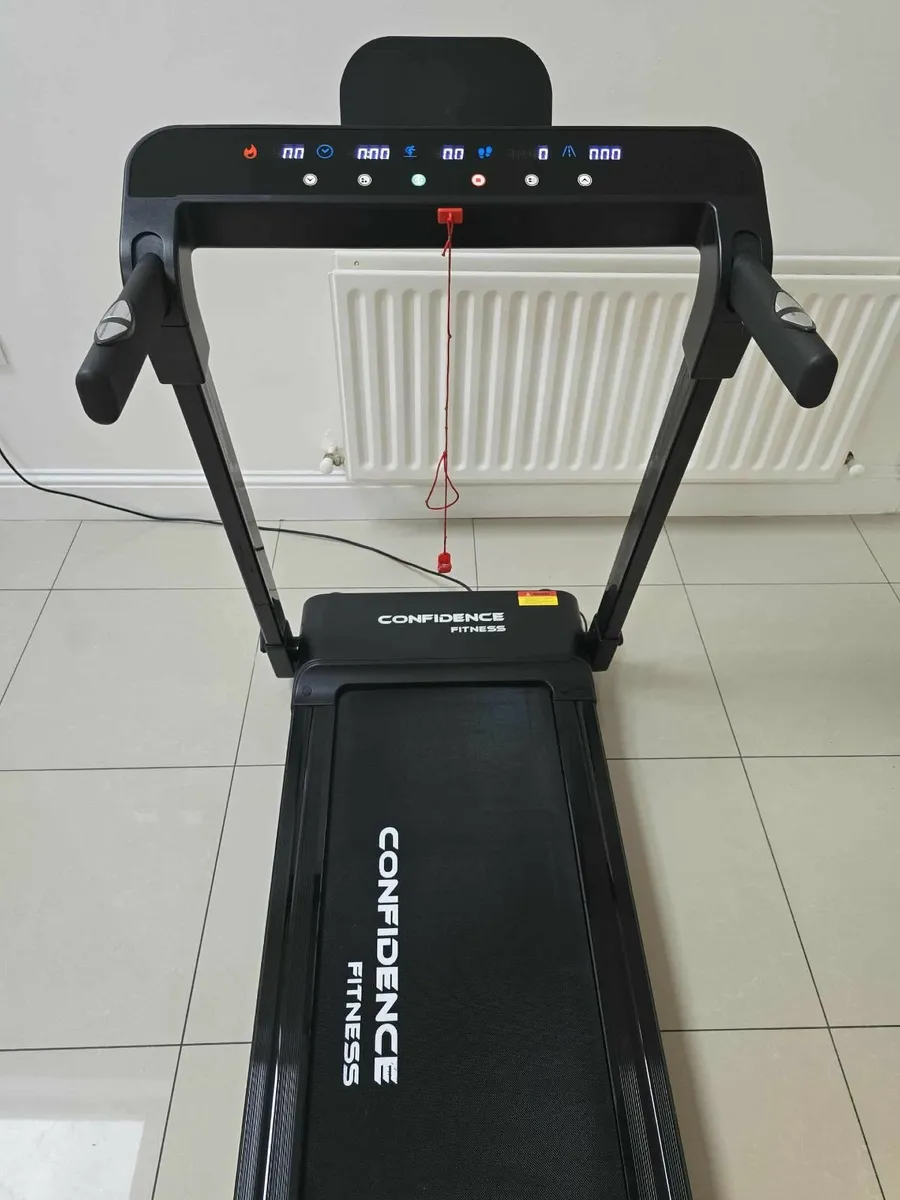 Confidence RunTec 100 Electric Treadmill - Image 4