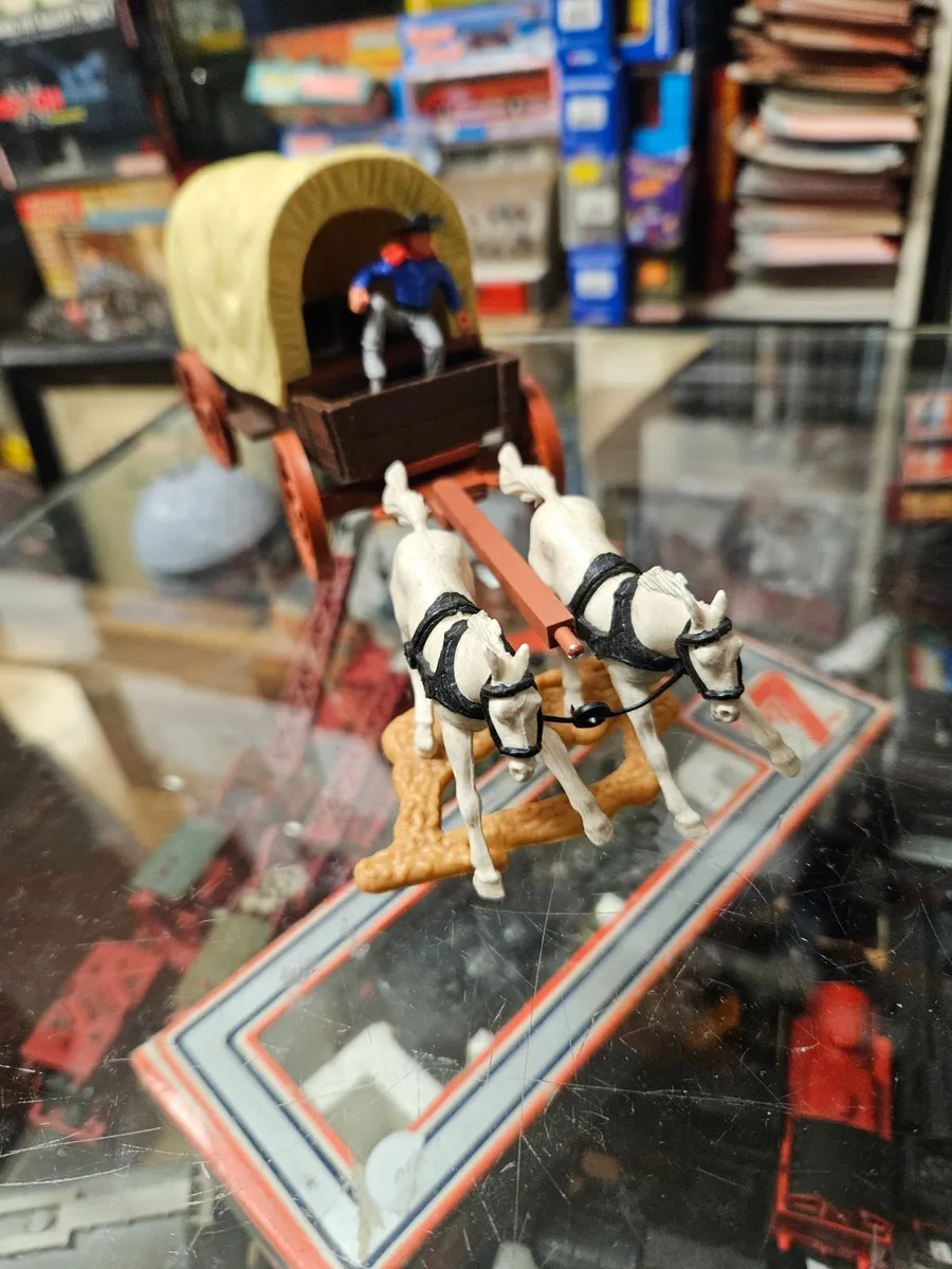 Vintage Britains Timpo Western Chuck Wagon - Image 2